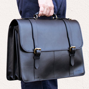 University Executive Leather Briefcase #2499 Black Lifestyle 4