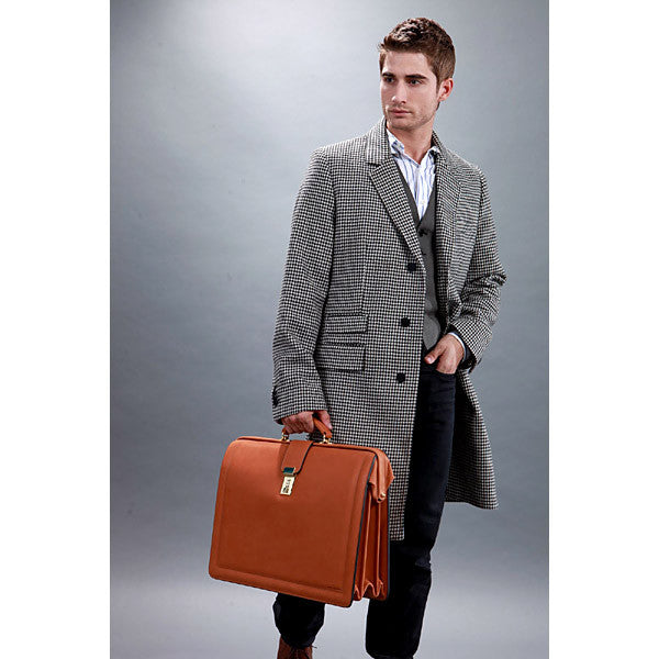 Belting Leather Classic Combination Lock Briefbag #9005 Tan Model Front Face