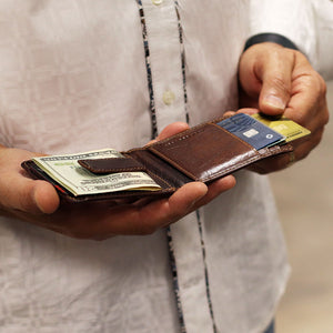 Voyager Bi-Fold Wallet w/Money Clip #7748