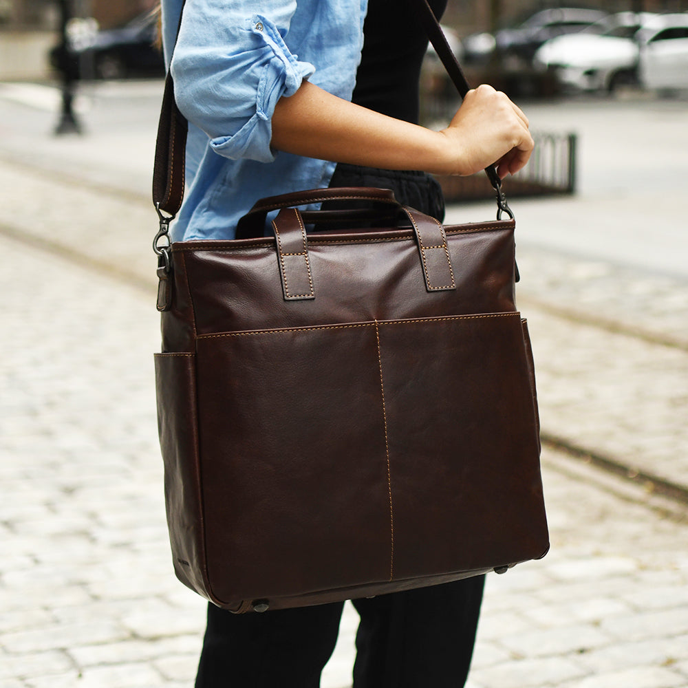 Voyager Tote #7925 Brown lifestyle women 2