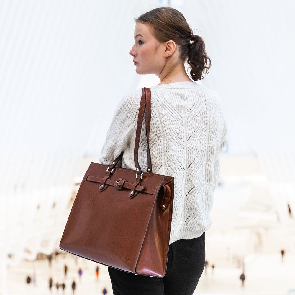 Milano Alexis Business Tote #Cognac Lifestyle 4