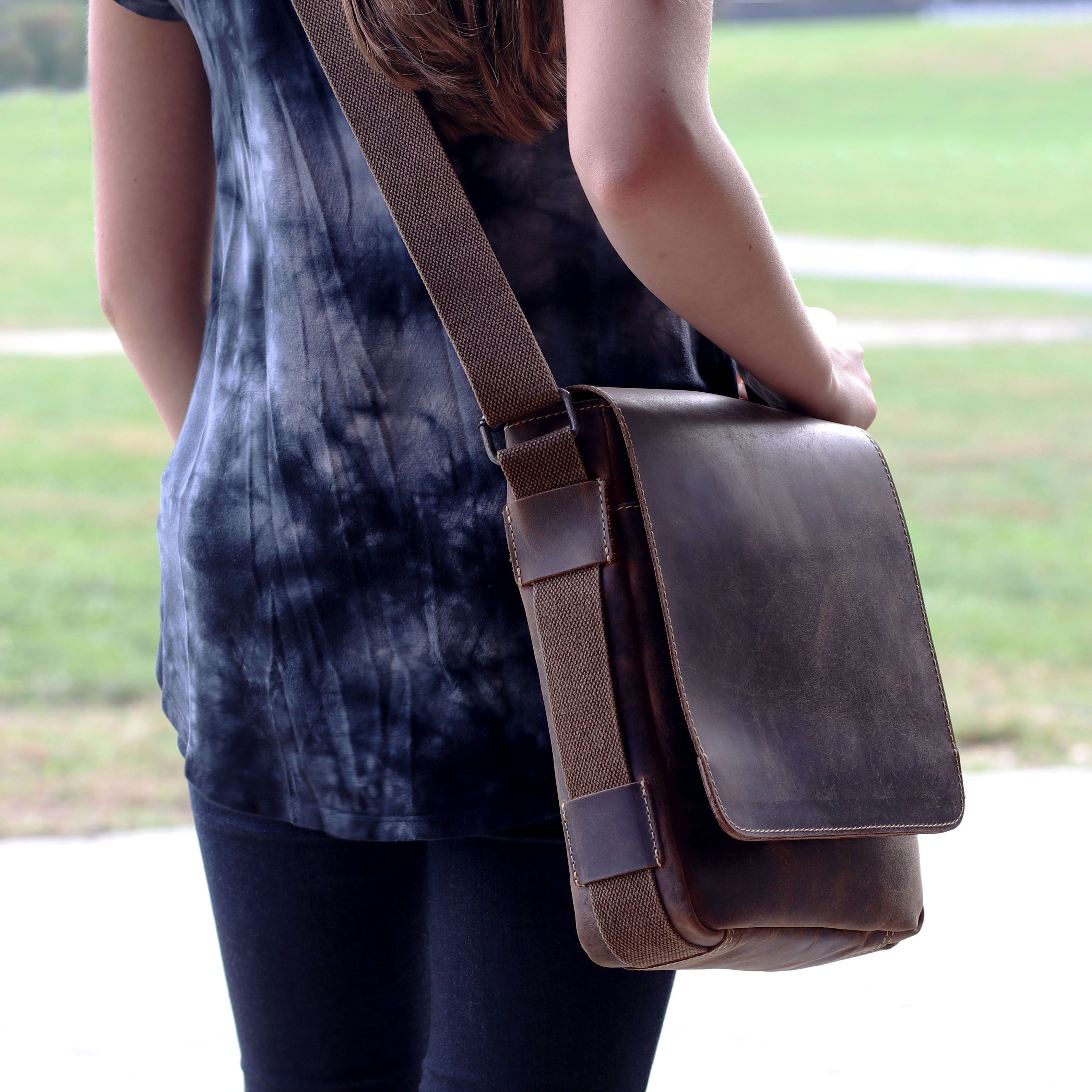 Leather Crossbody Messenger Bag - Arizona #A4542 | Jack Georges